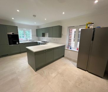 7 bedroom detached house to rent - Photo 4