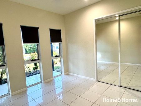 4 bedroom 2 bathroom unfurnished home in Cooya Beach - Photo 4