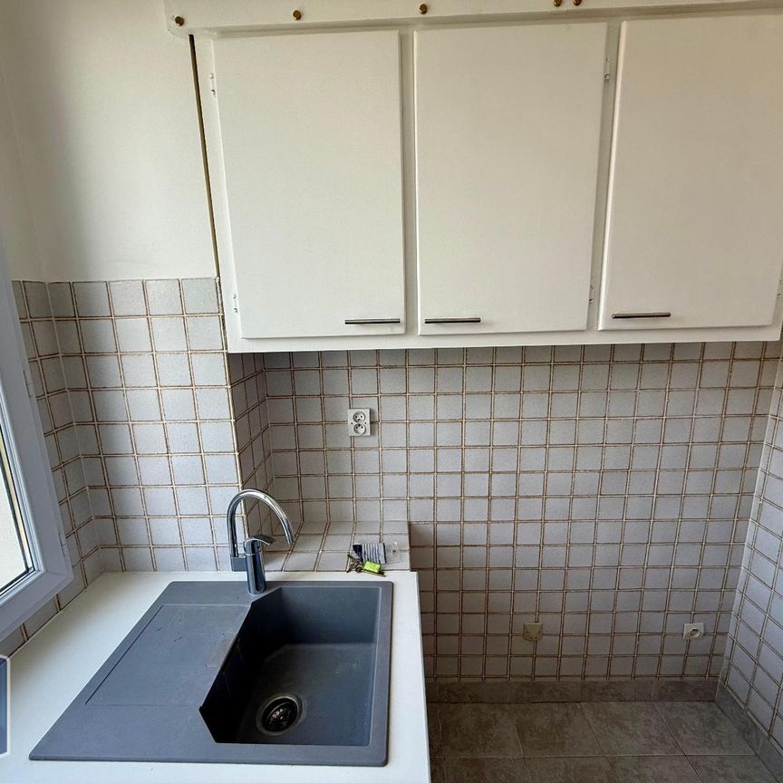 Location Appartement 2 pièces 31m² LA GARENNE COLOMBES 92250 - Photo 1