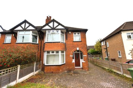 4 bedroom House in Becketts Park Crescent, Leeds - Photo 4