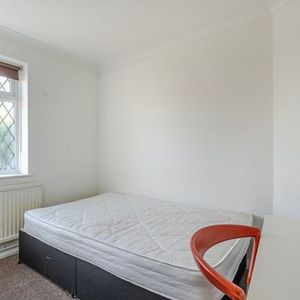 1 bedroom sharedaccommodation to rent - Photo 2
