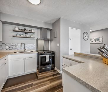 Welcome to Your Fully Furnished, Waterfront Retreat in Downtown Sarnia - Photo 3