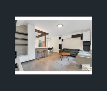 Luxury fully renovated 2 bedroom Townhouse - Photo 1