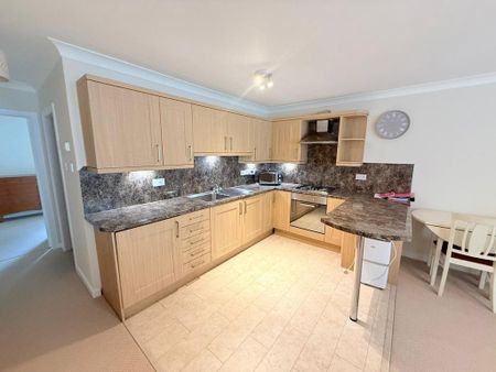 1 bedroom flat to rent - Photo 2