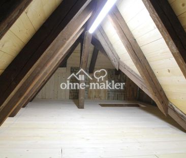 Moderne Dachgeschosswohnung mit Charme & Komfort - Photo 1