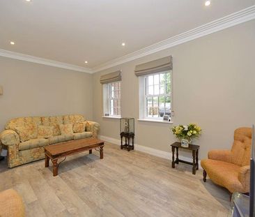 3 bedroom semi-detached house to rent - Photo 2