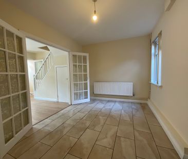 15 Enfield Parade, Belfast, BT13 3DX - Photo 4