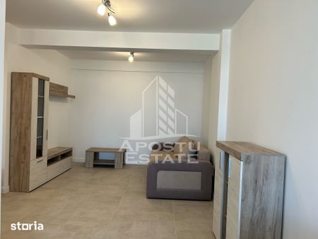 Apartament cu 2 camere de închiriat, loc de parcare, zona Soarelui - Fotografie 3
