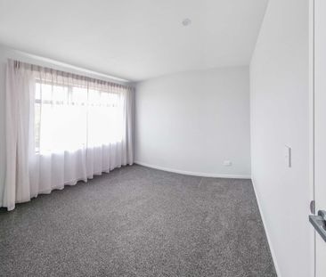 Two Bedroom Home! - Photo 1