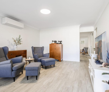 ✨ Modern Bayside Living – Walk to the Water! 🌊 - Photo 6