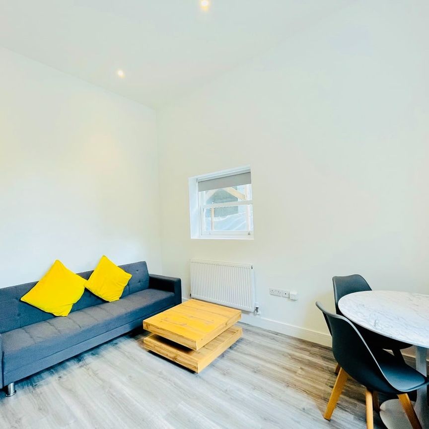 1 Bed Flat, Sidney Road, SW9 - Photo 1