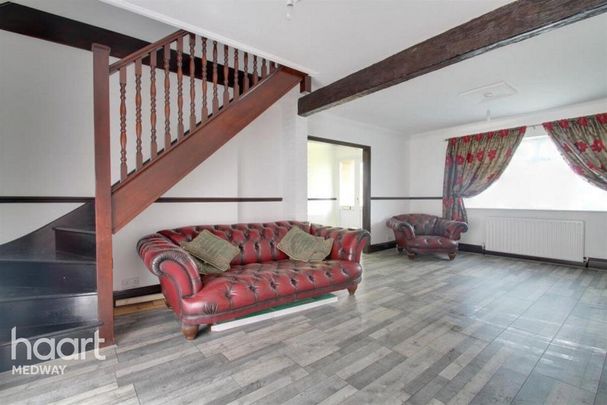 3 bedroom semi-detached bungalow to rent - Photo 1