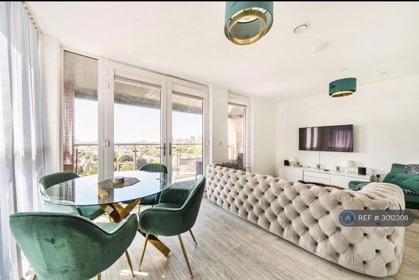 2 bedroom flat to rent - Photo 1