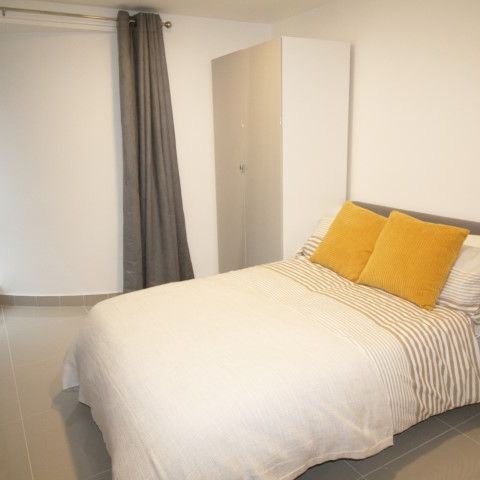 Flat 53, Samara Plaza, LS2 9DU, Leeds - Photo 1