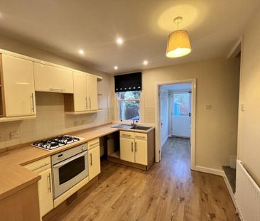 2 bedroom terraced house to rent - Photo 2