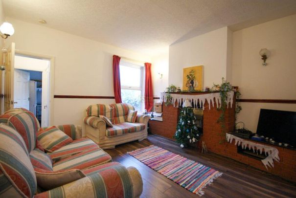 2 bedroom terraced house to rent - Photo 1