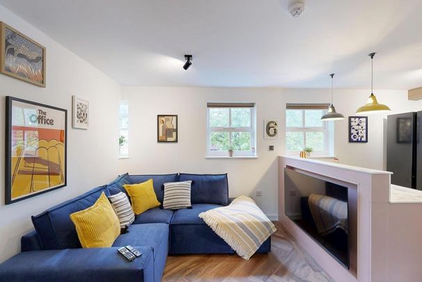 5 bedroom flat to rent - Photo 1