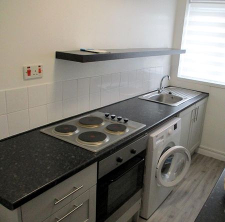 2 bedroom flat to rent - Photo 3