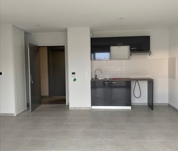 Location Appartement 3 pièces 63m² - Photo 4