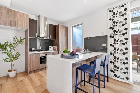 7 Morgan Street, Parkdale VIC 3195 - Townhouse For Rent | Domain - Photo 4