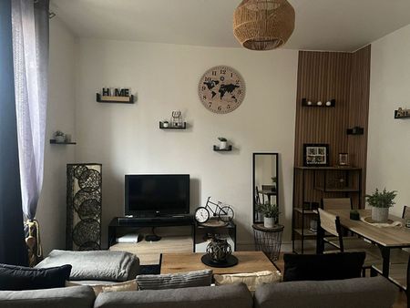 Apartment - Photo 2