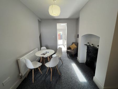 Earle Street, The Groves - P10496 - Photo 3