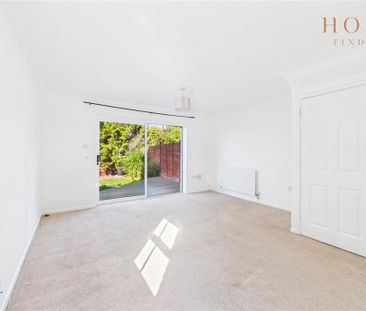 3 bedroom end of terrace house to rent - Photo 2