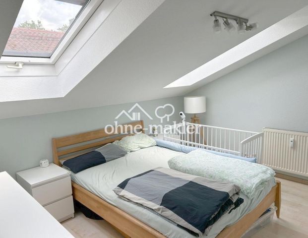 Schöne große 2,5 Zi- Wohnung mit Dachterrasse, Einbauküche und Tiefgaragenstellplatz in Pforzheim - Foto 1