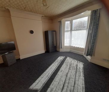 Studio Flat, Hampton Road, B6 - Photo 1