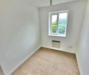 Ashburnham Road, Bedford, MK40 - Photo 2