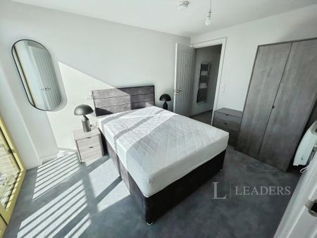 2 bedroom flat to rent - Photo 3