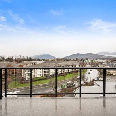 UNIT 1207 - BRAND NEW!! Vantage 1 bedroom + Den units - Photo 3