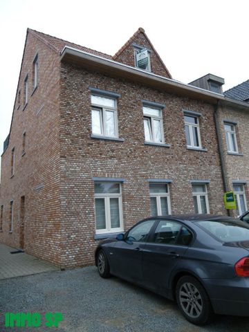 Centraal gelegen gezellig dakappartement met ruim terras - Photo 3