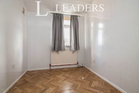 4 bedroom house to rent Seals Green, Birmingham, West Midlands, B38 - Photo 3