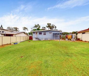 Perfect Family Home with Large Yard, Side Access for Caravan and Solar - Photo 5