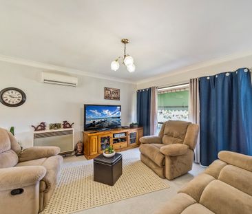Wonderful two bedroom townhouse - Photo 1