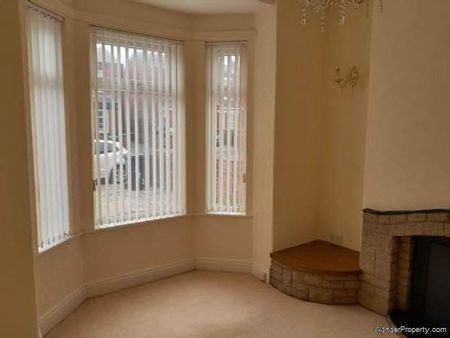 3 bedroom property to rent in Southport - Photo 2