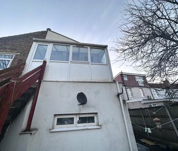 2 Bed Maisonette, Lancelot Road, HA0 - Photo 6