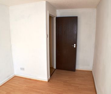 1 Bedroom Property To Rent - Photo 2