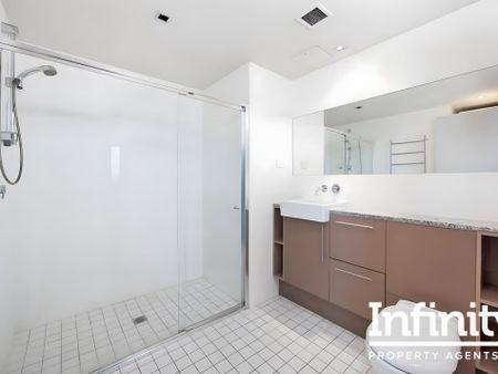 Premium City Living with Sensational Views - Photo 4