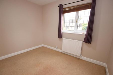 4 bedroom detached house to rent - Photo 3