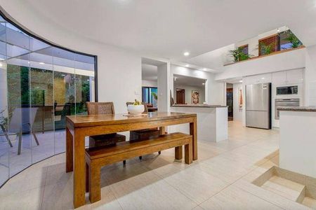 Mediterranean-style house for rent in Port Macquarie - Photo 3