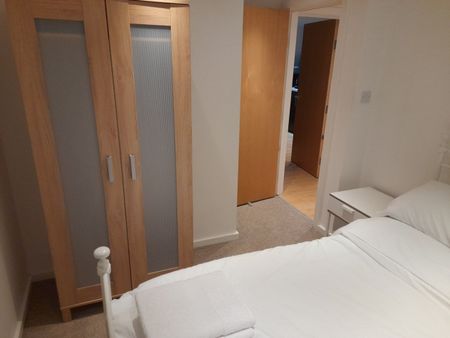 2 Bed Flat, Trafalgar Court, BN1 - Photo 5