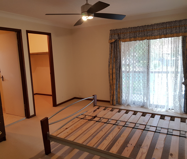 8 Sasha Street, Robertson, QLD - Photo 3