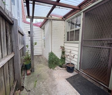 Rear Of 146 Curtain Street, Carlton North VIC 3054 - Photo 3