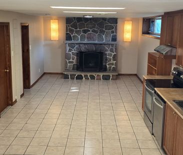 For Lease - 105 Hart Avenue Unit# Lower Unit, Toronto, Ontario - Photo 3