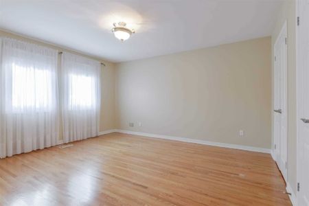 For Lease - 14 Canterbury Crescent, Toronto, Ontario - Photo 5