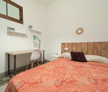 Carrer del Comte dUrgell, Barcelona, Catalonia 08011 - Photo 6