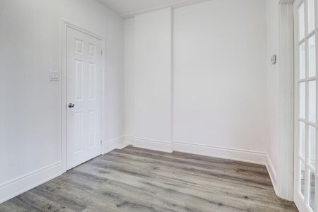 For Lease - 49 Wentworth #Main Street, Hamilton, Ontario - Photo 5