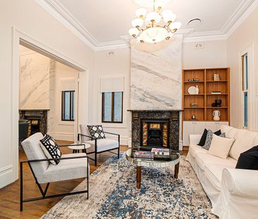 Stunning 4 bedroom, 4 bathroom executive residence | Ready For Your... - Photo 2